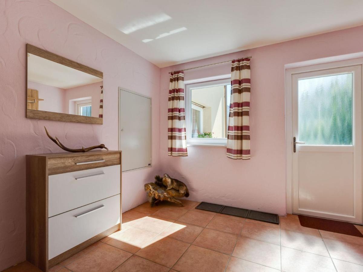 Bright Flat Close To The Ski Area Пиезендорф Екстериор снимка